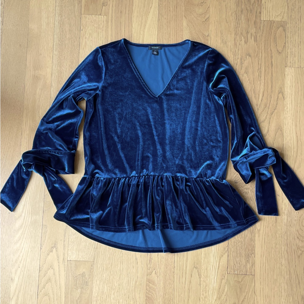 Halogen deep blue velvet top. Size S.